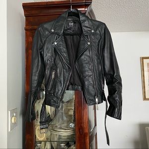 ZARA, SIZE M, LEATHER JACKET- A LITTLE CROPPED